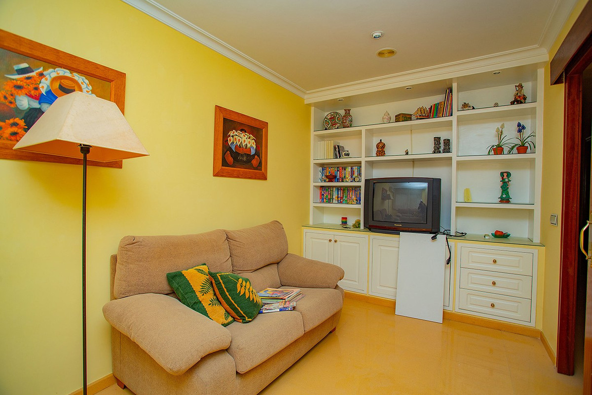 4 Bed Apartment for sale in Torrevieja Costa Blanca, Alicante, Spain