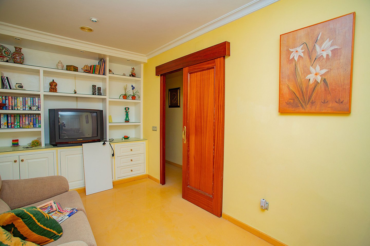 4 Bed Apartment for sale in Torrevieja Costa Blanca, Alicante, Spain