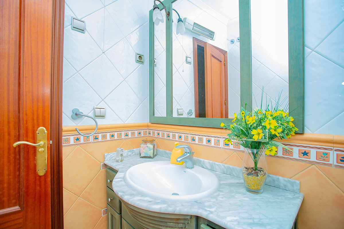 4 Bed Apartment for sale in Torrevieja Costa Blanca, Alicante, Spain