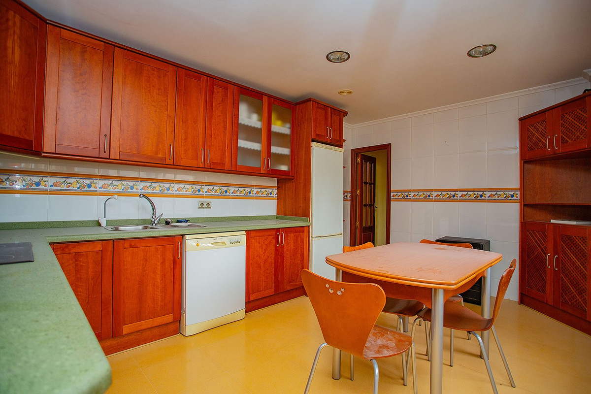 4 Bed Apartment for sale in Torrevieja Costa Blanca, Alicante, Spain