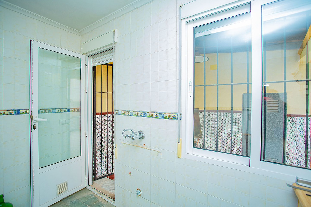 4 Bed Apartment for sale in Torrevieja Costa Blanca, Alicante, Spain