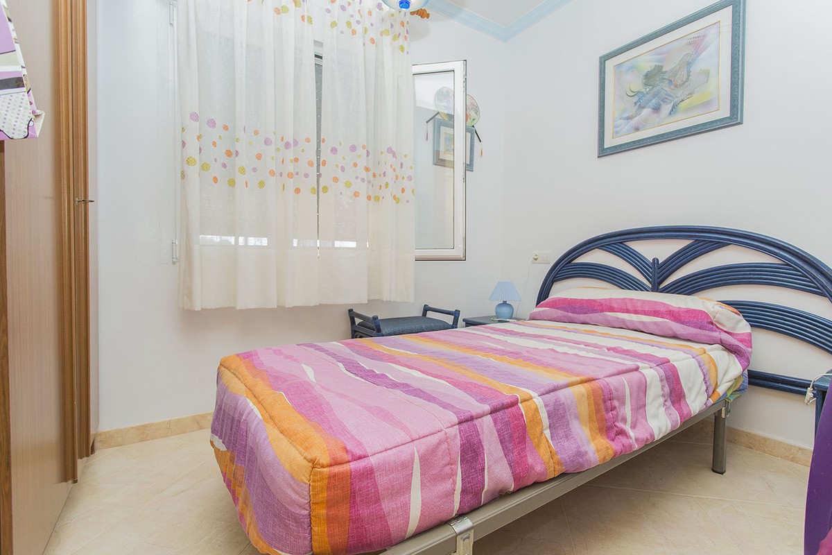 Se vende Apartamento Planta Media de 3 dormitorios en Costa Blanca, Alicante, España
