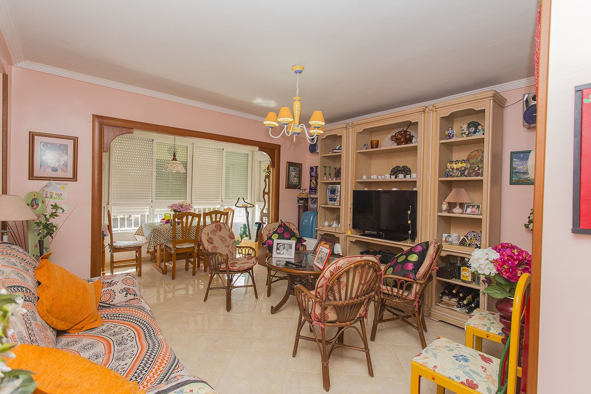 Se vende Apartamento Planta Media de 3 dormitorios en Costa Blanca, Alicante, España