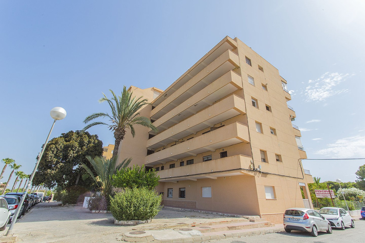 Se vende Apartamento Planta Media de 3 dormitorios en Costa Blanca, Alicante, España
