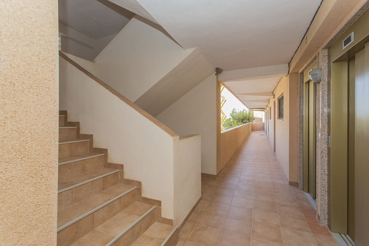 Se vende Apartamento Planta Media de 3 dormitorios en Costa Blanca, Alicante, España