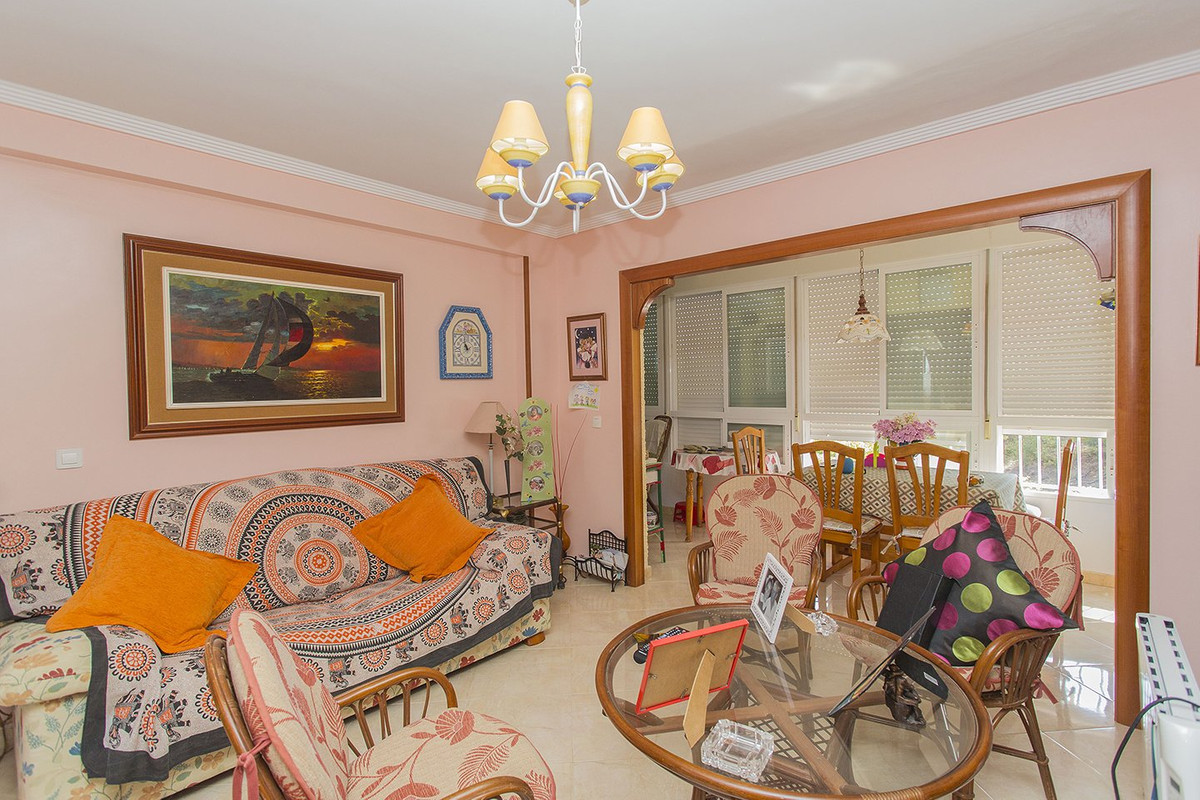 Se vende Apartamento Planta Media de 3 dormitorios en Costa Blanca, Alicante, España