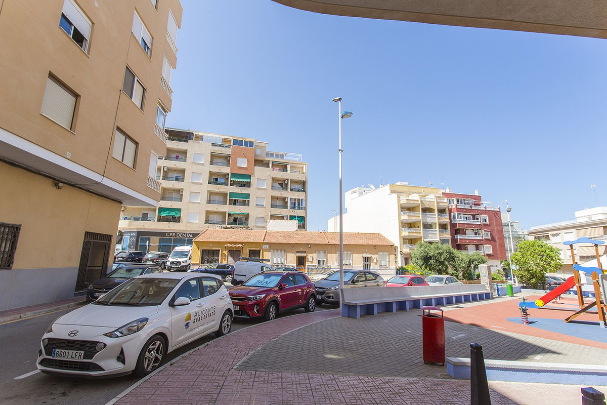 Se vende Otro  en Costa Blanca, Alicante, España