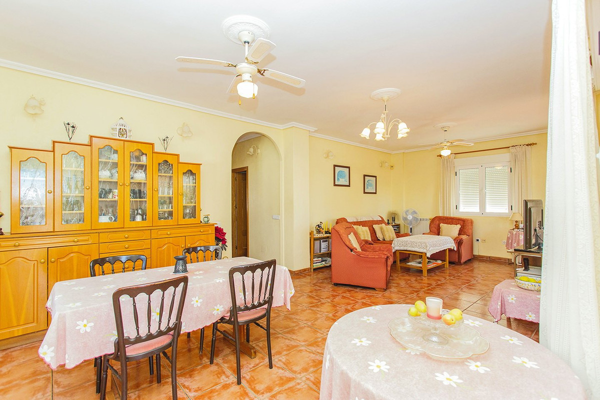 Se vende Villa - Chalet de 5 dormitorios en Costa Blanca, Alicante, España
