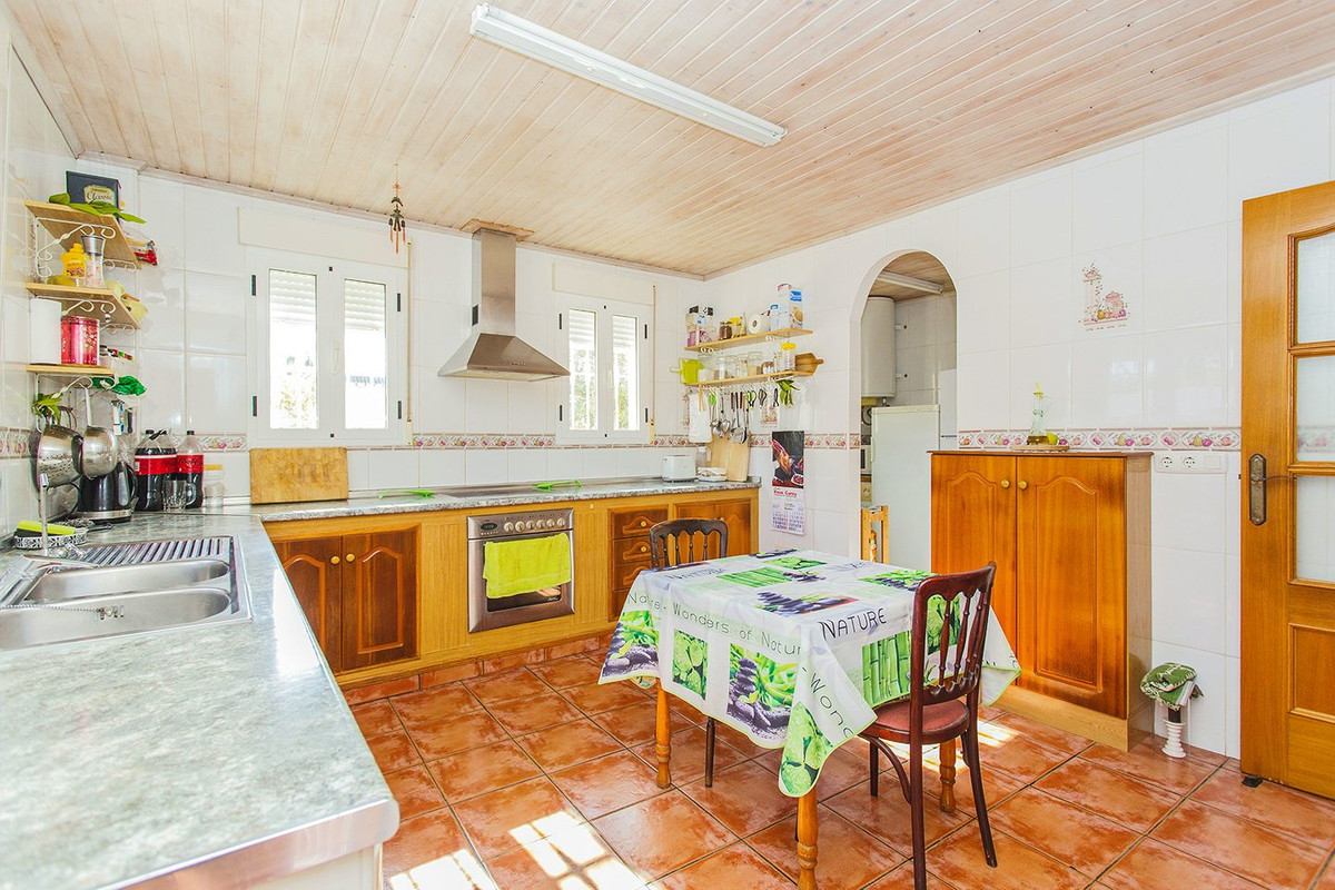 Se vende Villa - Chalet de 5 dormitorios en Costa Blanca, Alicante, España