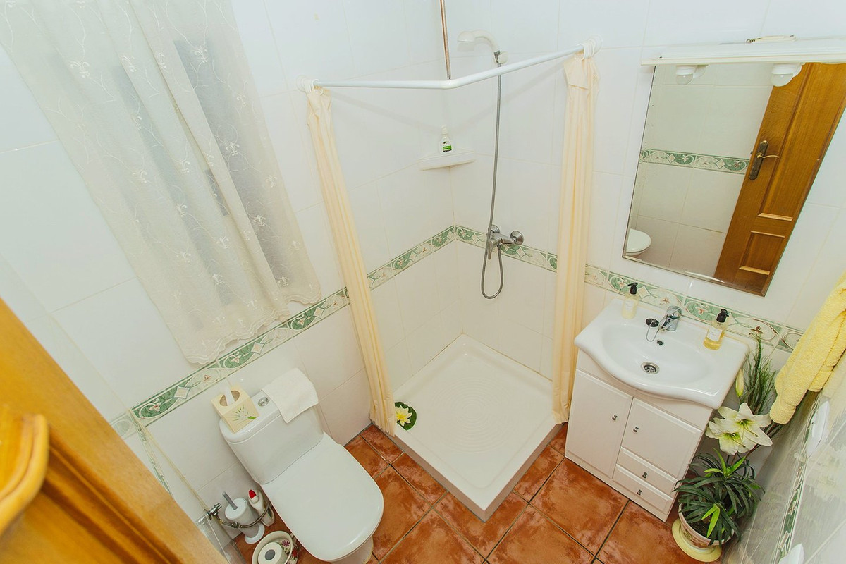 Se vende Villa - Chalet de 5 dormitorios en Costa Blanca, Alicante, España