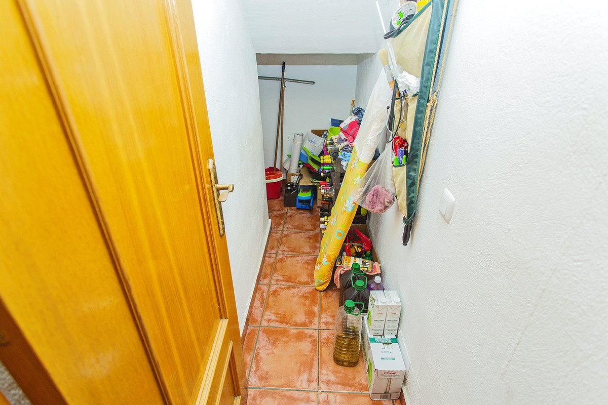 Se vende Villa - Chalet de 5 dormitorios en Costa Blanca, Alicante, España