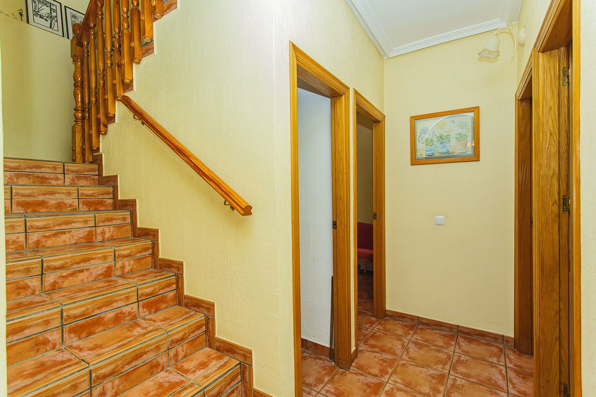 Se vende Villa - Chalet de 5 dormitorios en Costa Blanca, Alicante, España