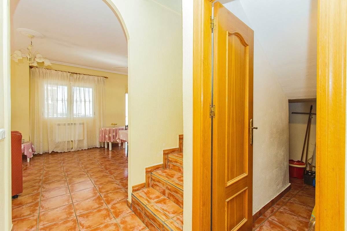 Se vende Villa - Chalet de 5 dormitorios en Costa Blanca, Alicante, España