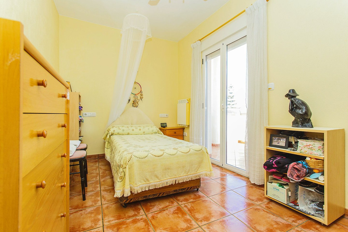 Se vende Villa - Chalet de 5 dormitorios en Costa Blanca, Alicante, España