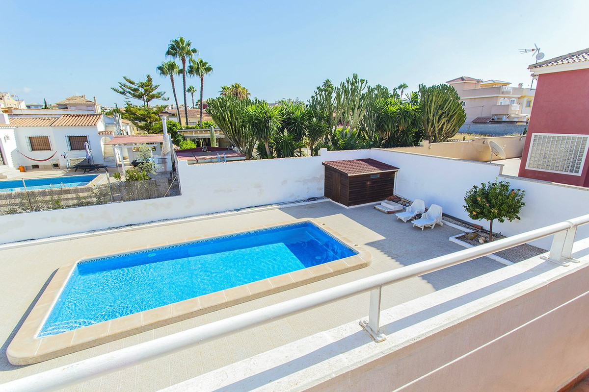 Se vende Villa - Chalet de 5 dormitorios en Costa Blanca, Alicante, España