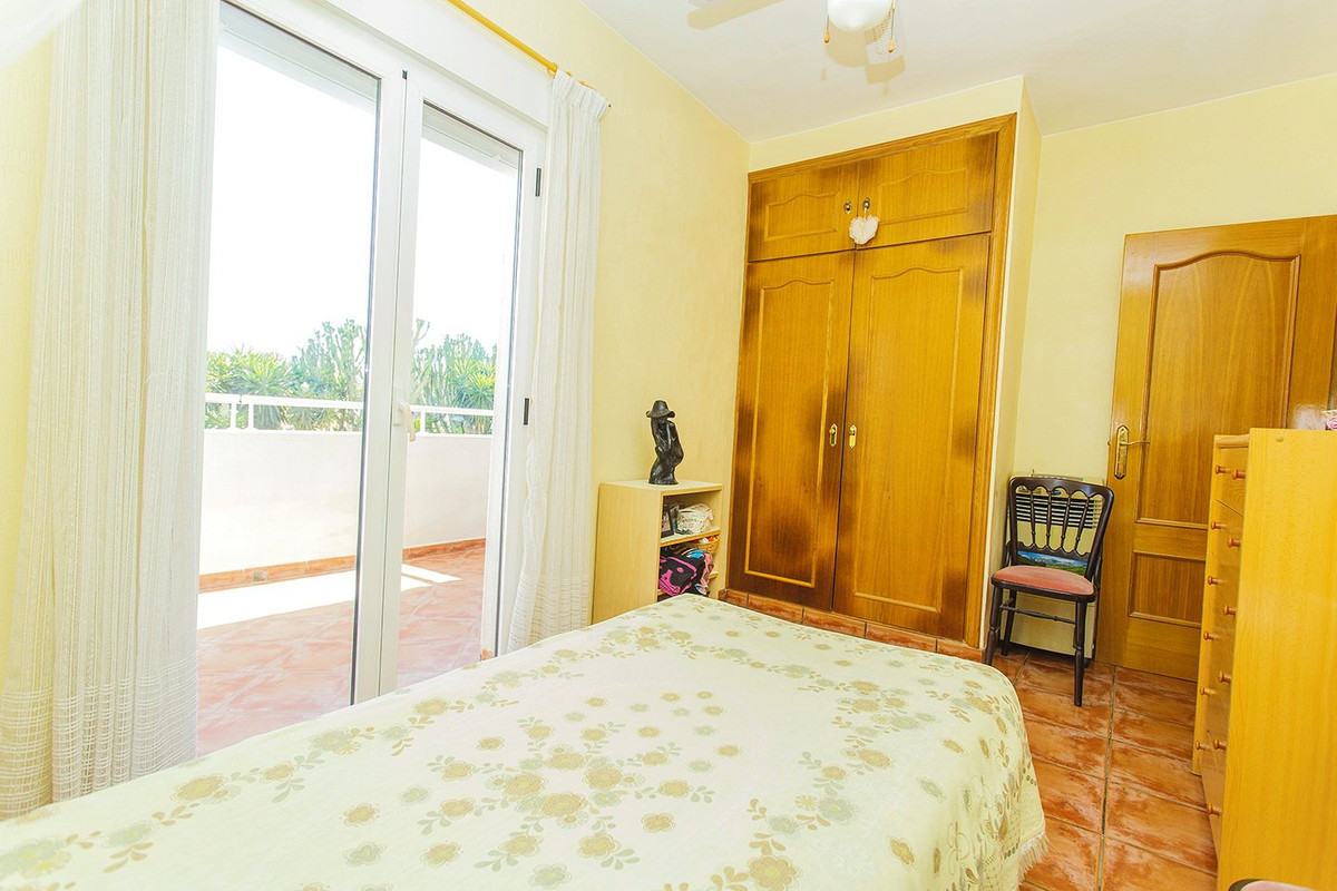 Se vende Villa - Chalet de 5 dormitorios en Costa Blanca, Alicante, España