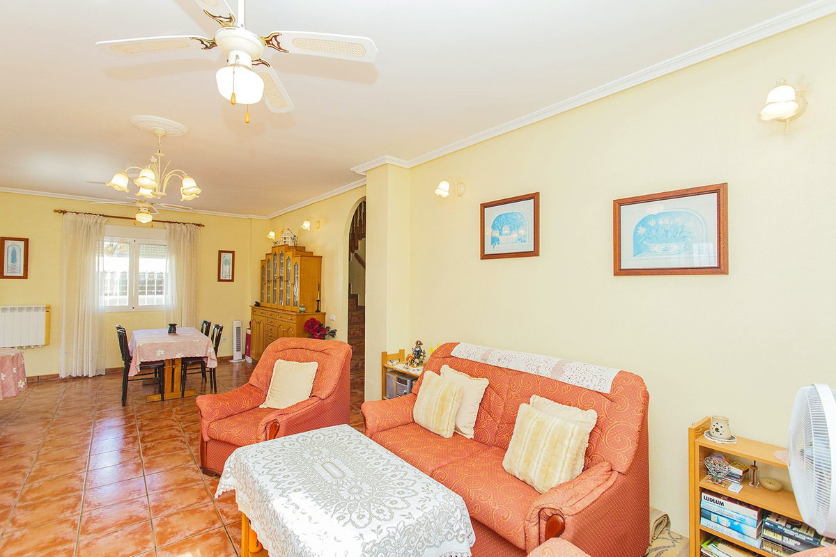 Se vende Villa - Chalet de 5 dormitorios en Costa Blanca, Alicante, España