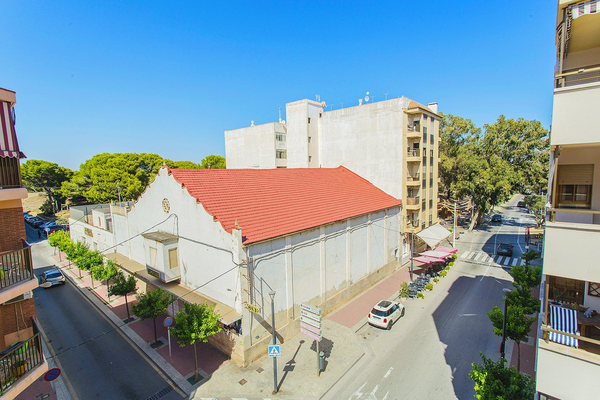Se vende Apartamento Planta Media de 4 dormitorios en Costa Blanca, Alicante, España