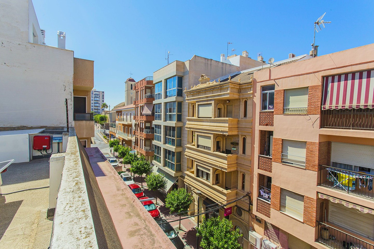 Se vende Apartamento Planta Media de 4 dormitorios en Costa Blanca, Alicante, España