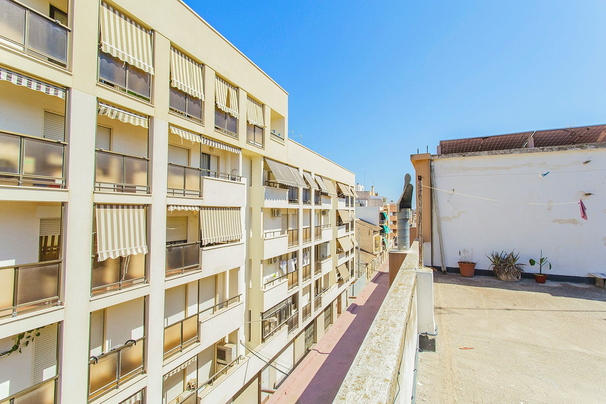 Se vende Apartamento Planta Media de 4 dormitorios en Costa Blanca, Alicante, España