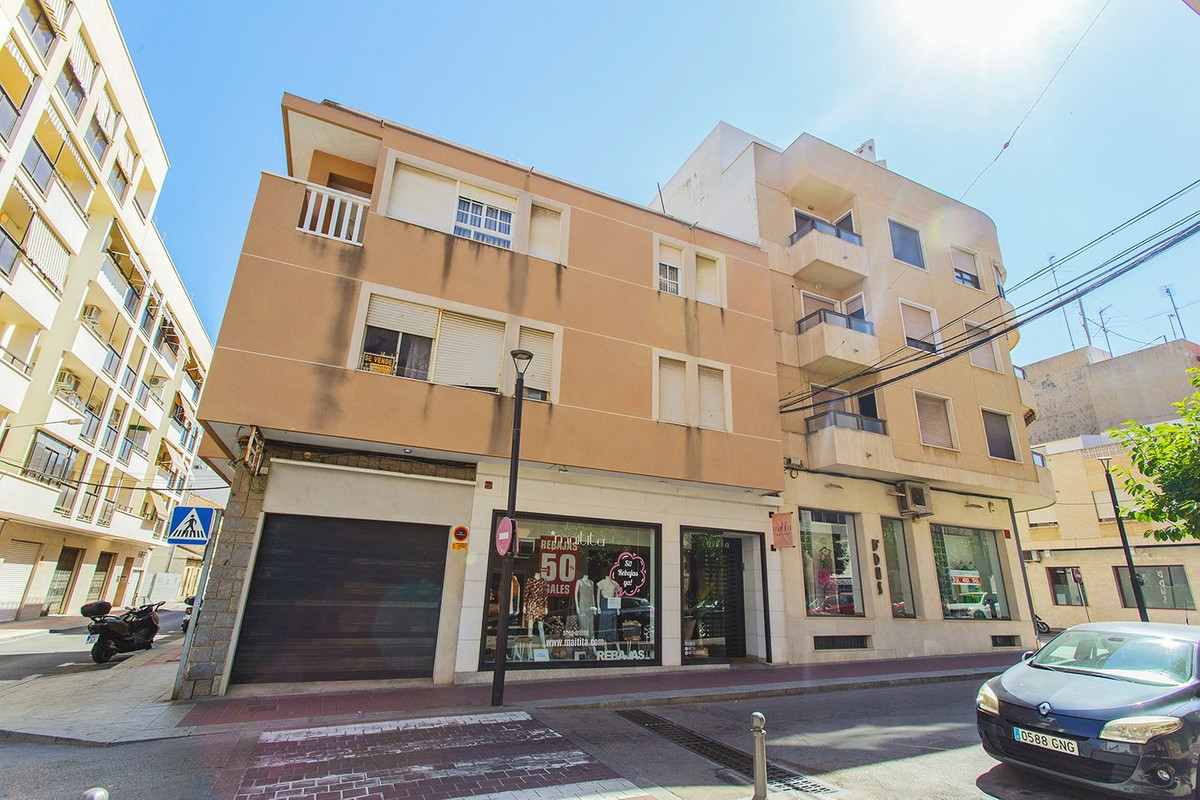 Se vende Apartamento Planta Media de 4 dormitorios en Costa Blanca, Alicante, España