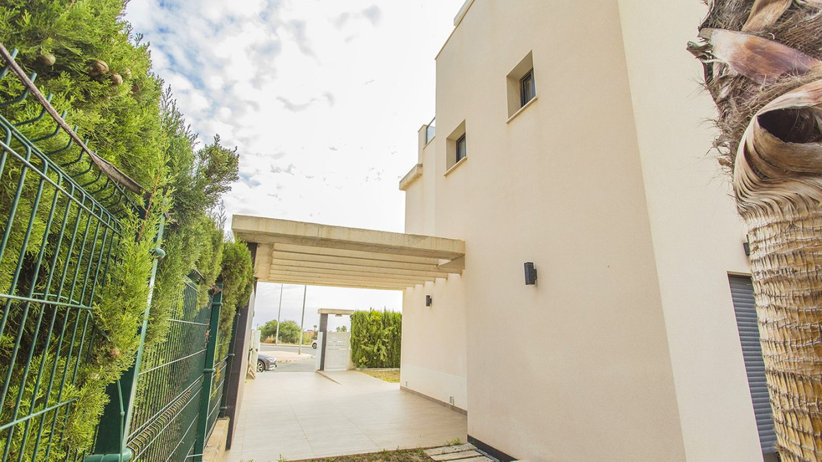 Se vende Villa - Chalet de 3 dormitorios en Costa Blanca, Alicante, España