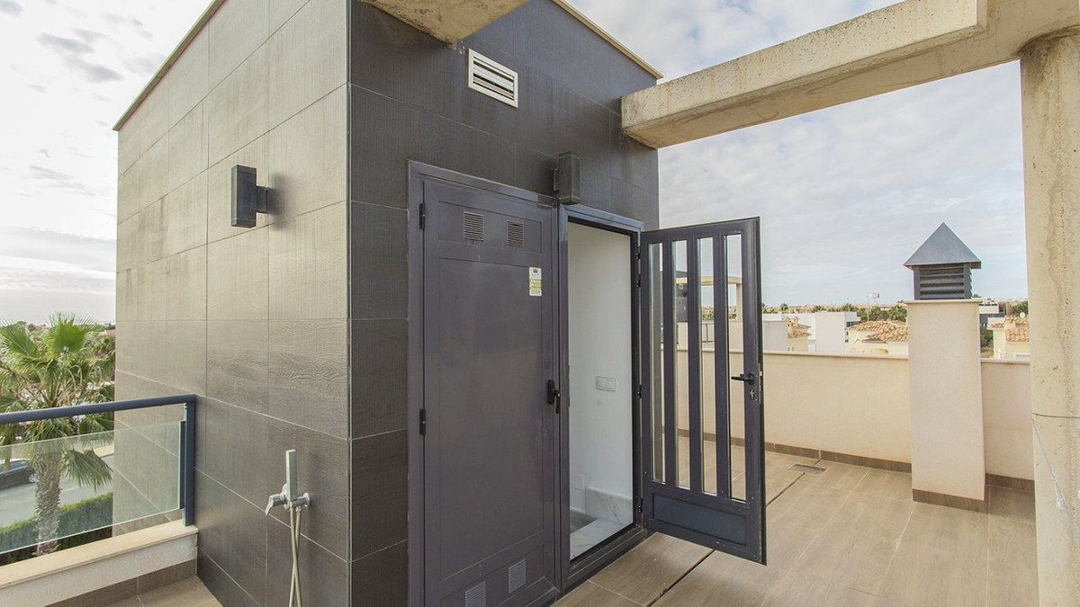 Se vende Villa - Chalet de 3 dormitorios en Costa Blanca, Alicante, España
