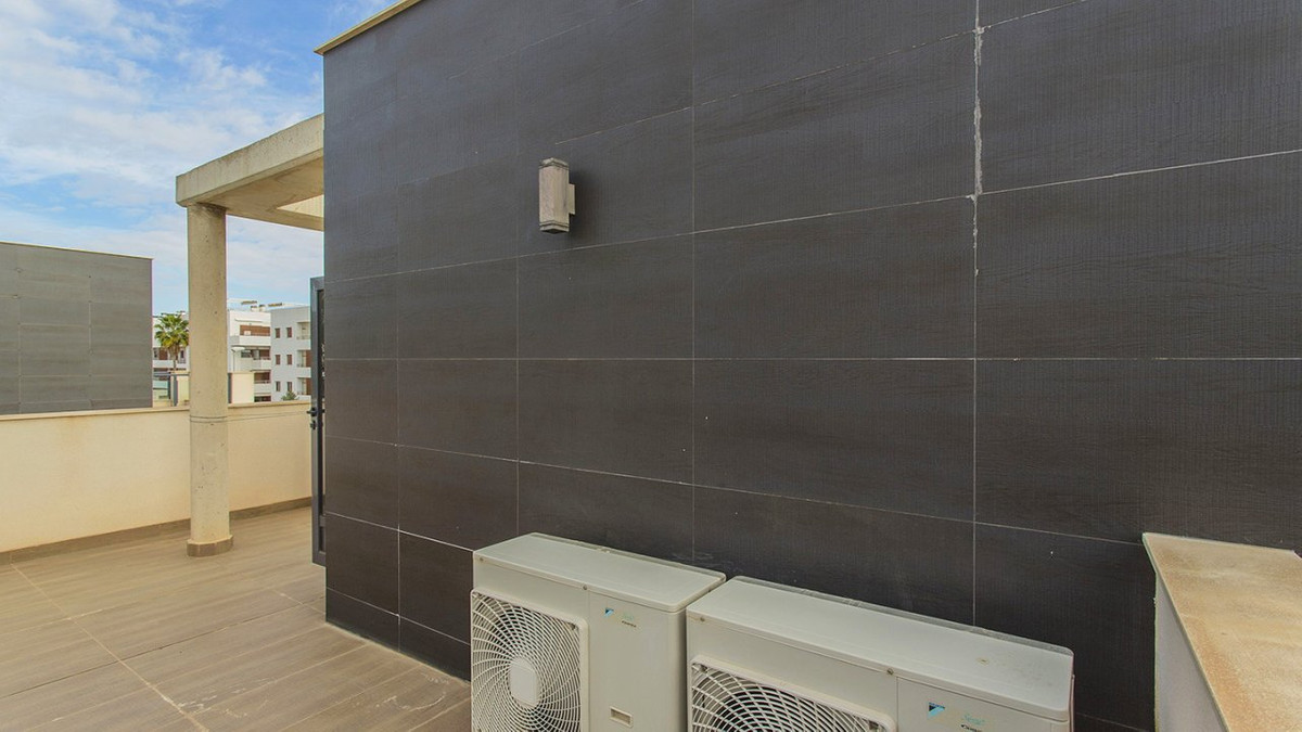 Se vende Villa - Chalet de 3 dormitorios en Costa Blanca, Alicante, España