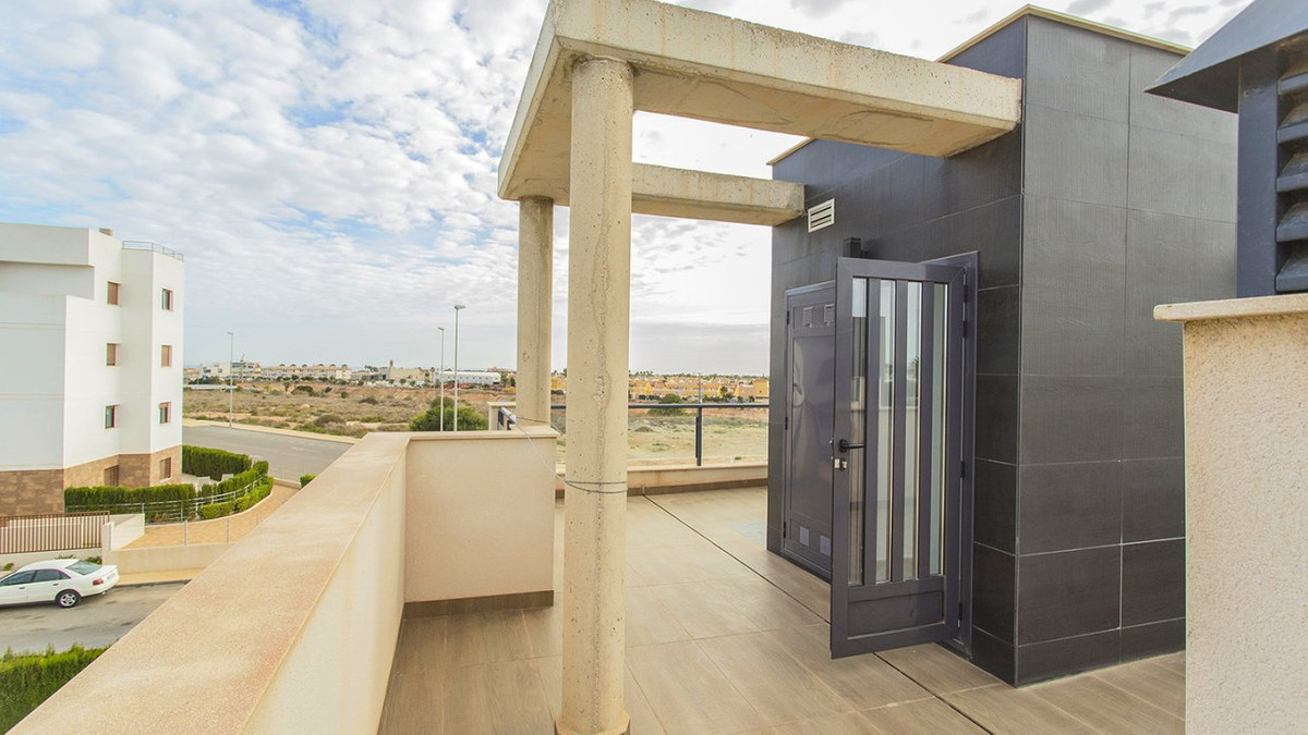 Se vende Villa - Chalet de 3 dormitorios en Costa Blanca, Alicante, España