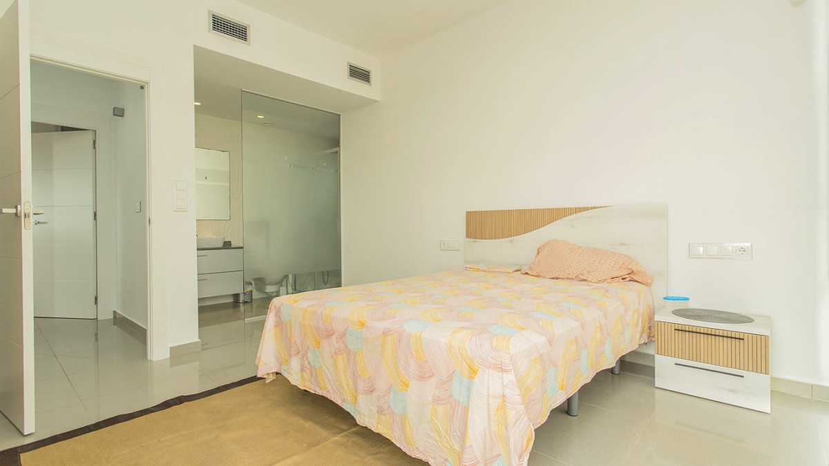 Se vende Villa - Chalet de 3 dormitorios en Costa Blanca, Alicante, España