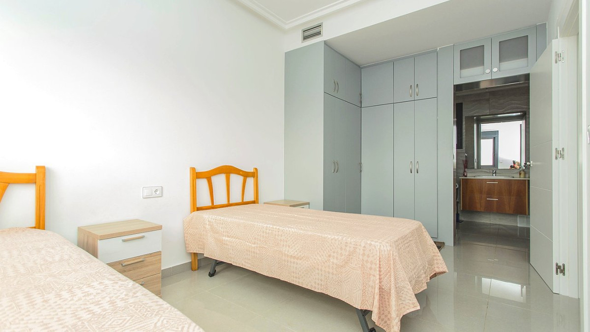 Se vende Villa - Chalet de 3 dormitorios en Costa Blanca, Alicante, España