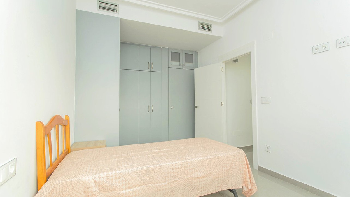 Se vende Villa - Chalet de 3 dormitorios en Costa Blanca, Alicante, España