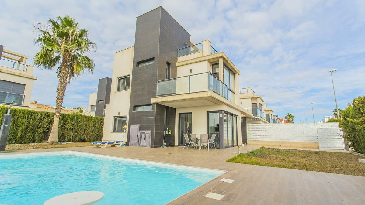 Se vende Villa - Chalet de 3 dormitorios en Costa Blanca, Alicante, España