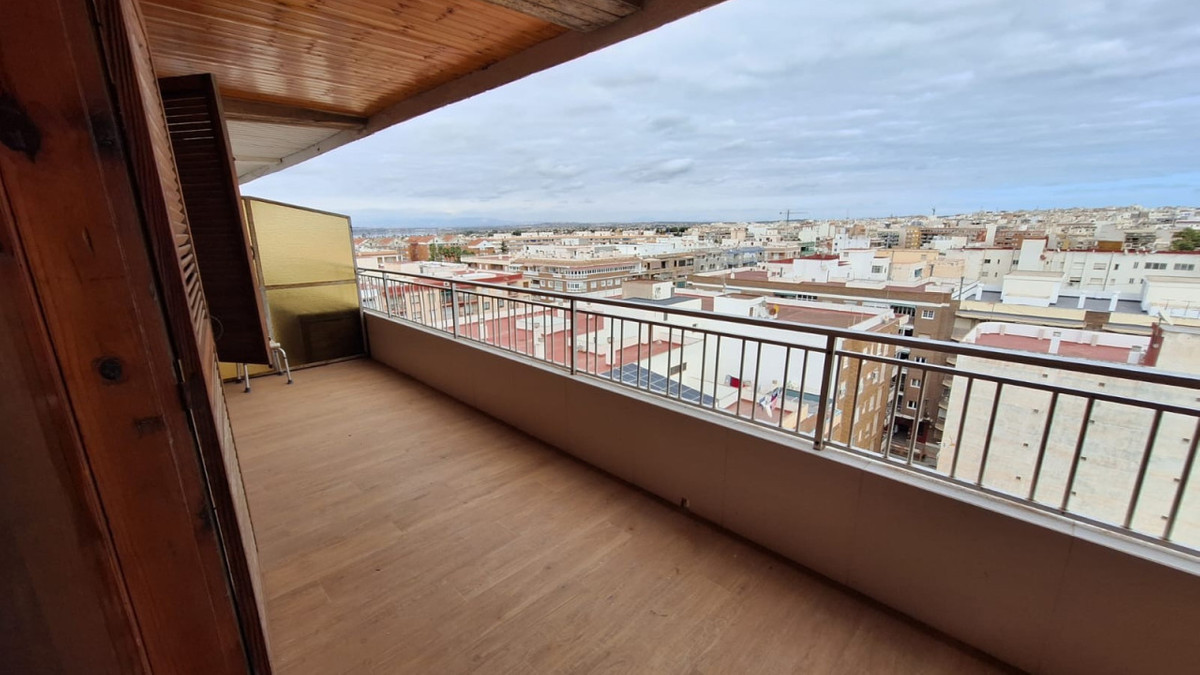 Se vende Apartamento Planta Media de 3 dormitorios en Costa Blanca, Alicante, España