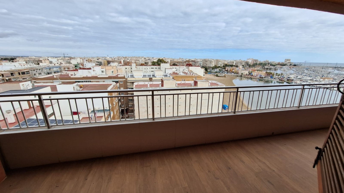 Se vende Apartamento Planta Media de 3 dormitorios en Costa Blanca, Alicante, España