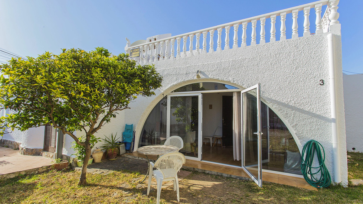 Se vende Villa - Chalet de 2 dormitorios en Costa Blanca, Alicante, España