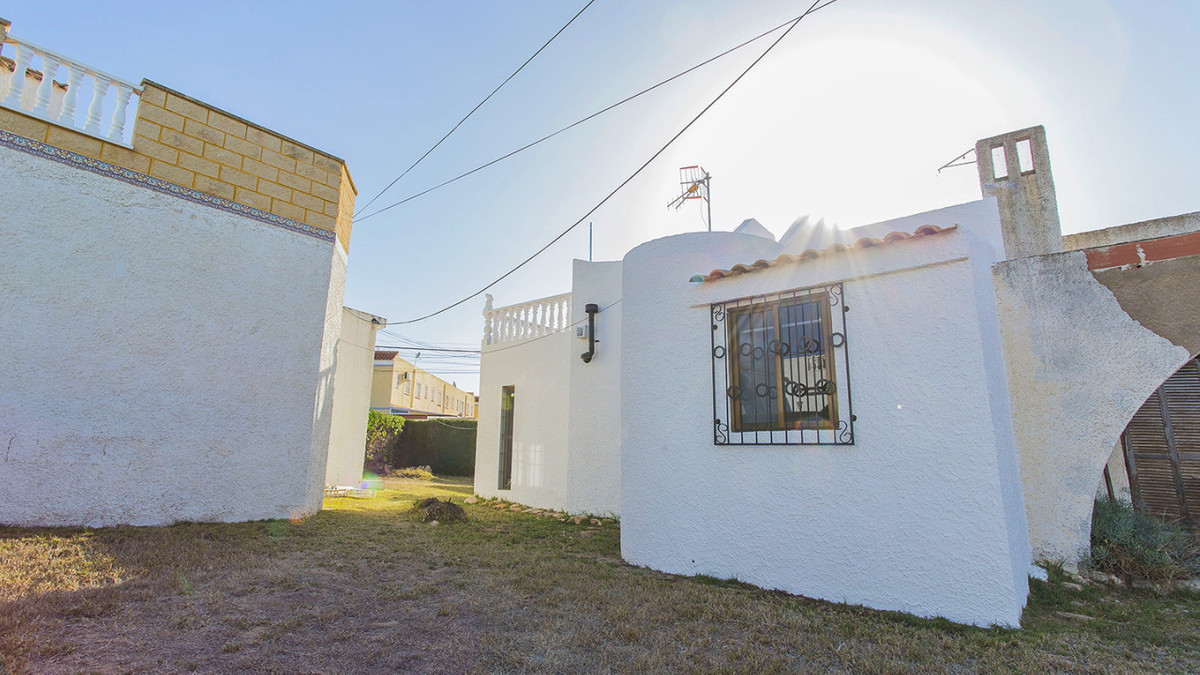 Se vende Villa - Chalet de 2 dormitorios en Costa Blanca, Alicante, España