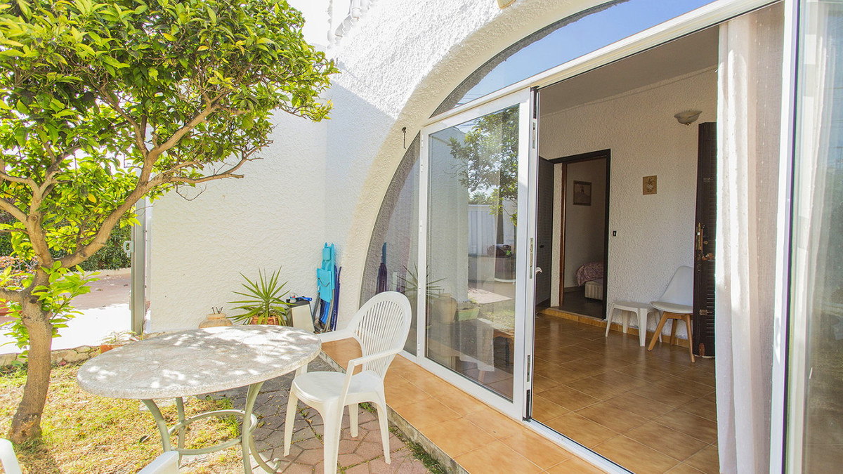 Se vende Villa - Chalet de 2 dormitorios en Costa Blanca, Alicante, España