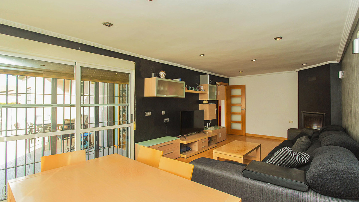 Se vende Villa - Chalet de 3 dormitorios en Costa Blanca, Alicante, España