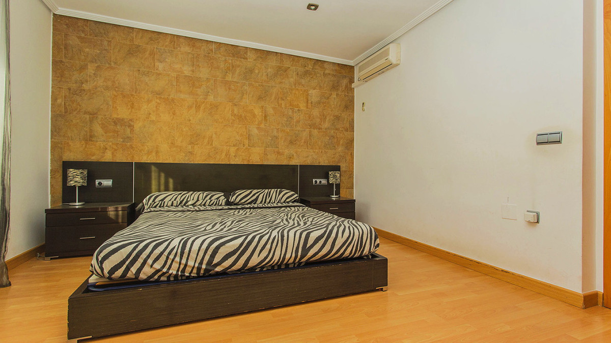 Se vende Villa - Chalet de 3 dormitorios en Costa Blanca, Alicante, España