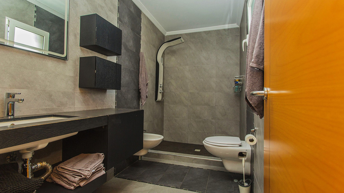 Se vende Villa - Chalet de 3 dormitorios en Costa Blanca, Alicante, España