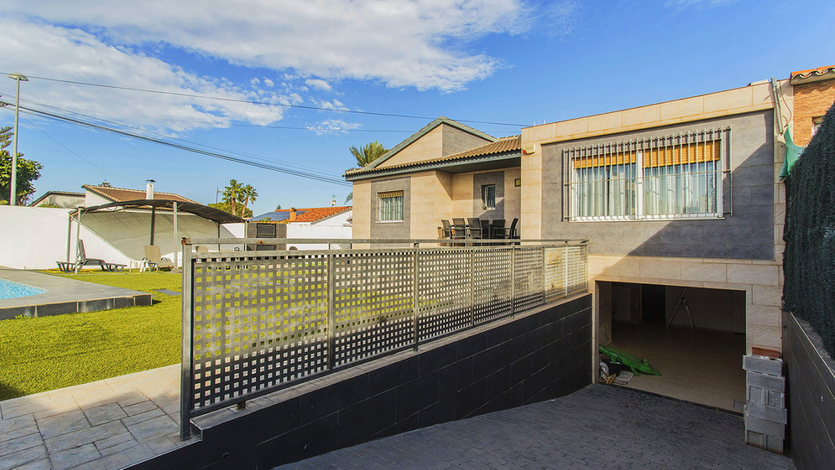 Se vende Villa - Chalet de 3 dormitorios en Costa Blanca, Alicante, España