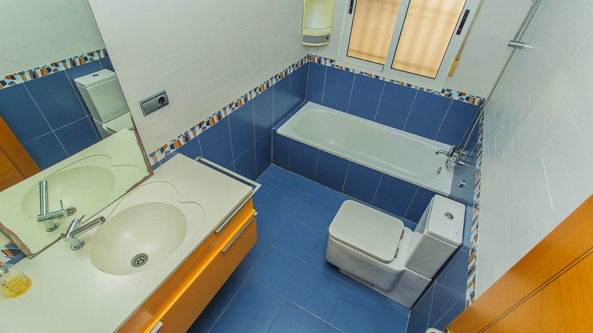 Se vende Villa - Chalet de 3 dormitorios en Costa Blanca, Alicante, España