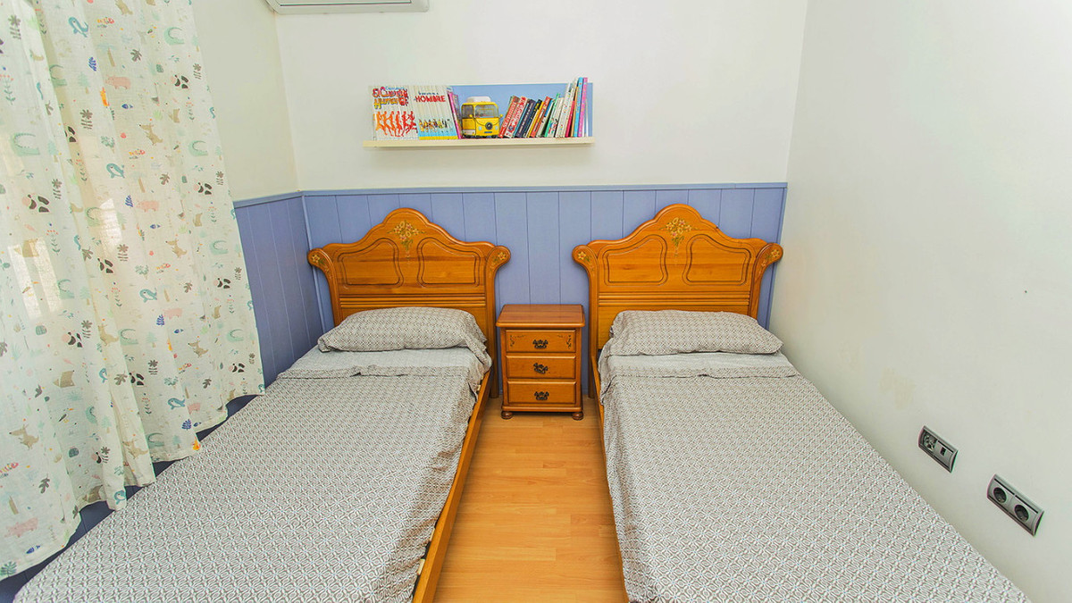 Se vende Villa - Chalet de 3 dormitorios en Costa Blanca, Alicante, España