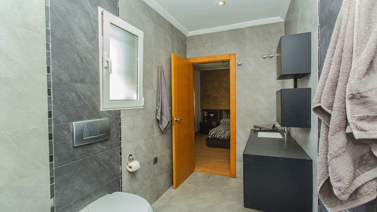 Se vende Villa - Chalet de 3 dormitorios en Costa Blanca, Alicante, España