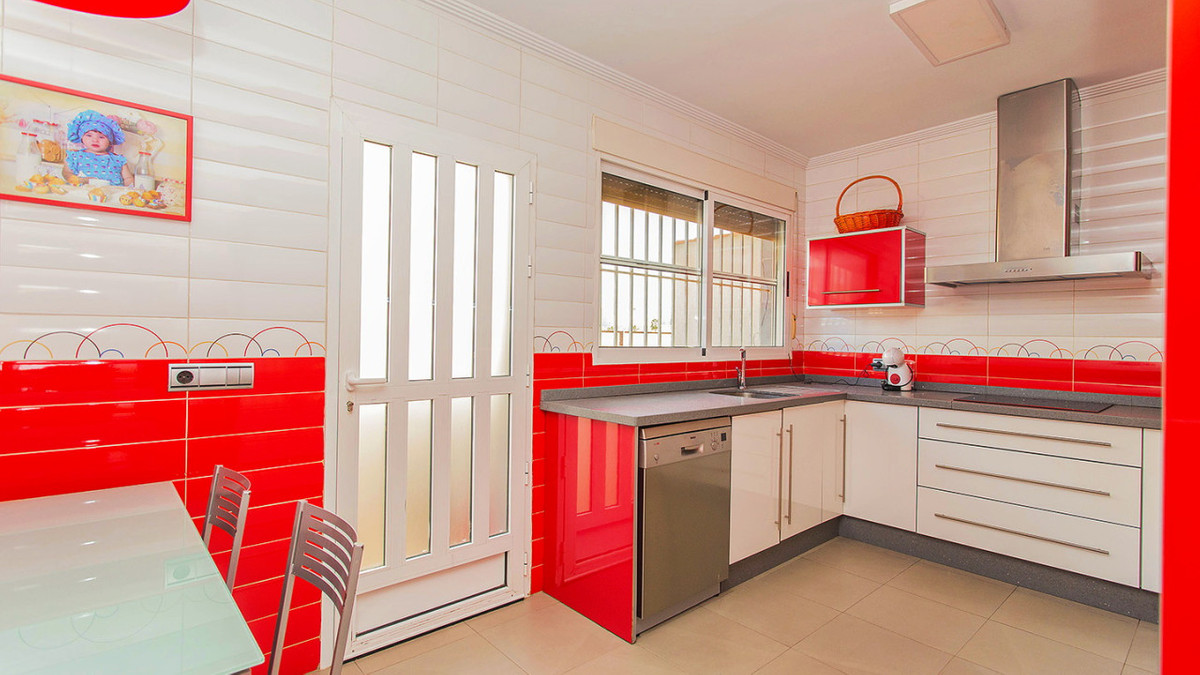 Se vende Villa - Chalet de 3 dormitorios en Costa Blanca, Alicante, España