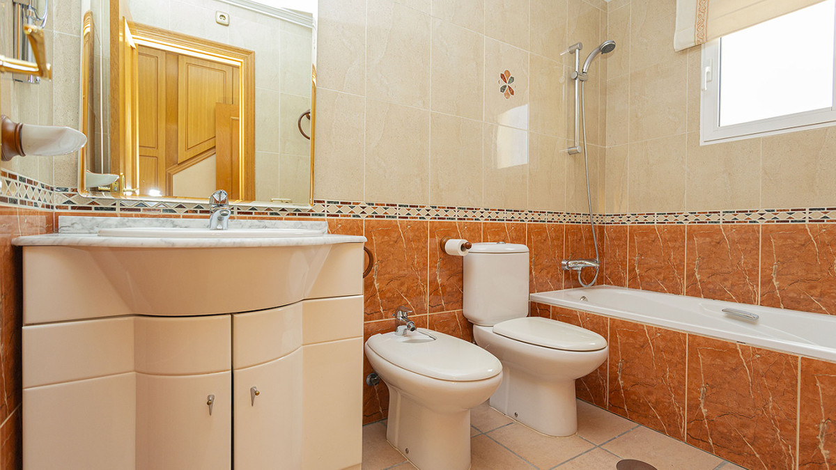 Se vende Adosada de 3 dormitorios en Costa Blanca, Alicante, España