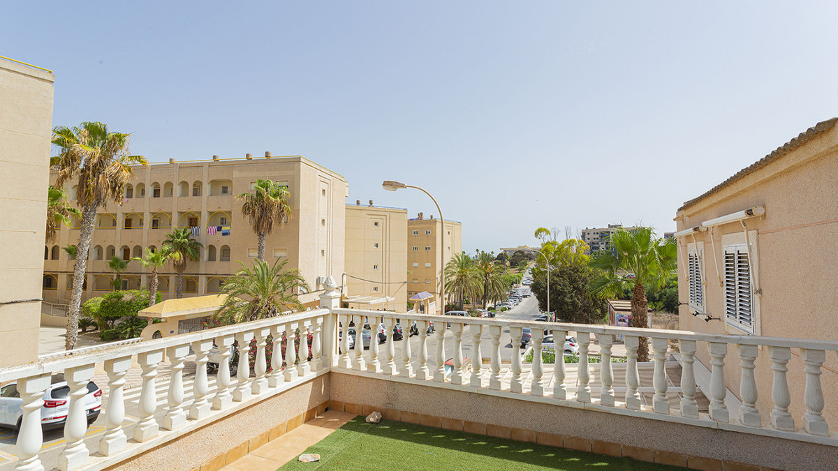 Se vende Adosada de 3 dormitorios en Costa Blanca, Alicante, España