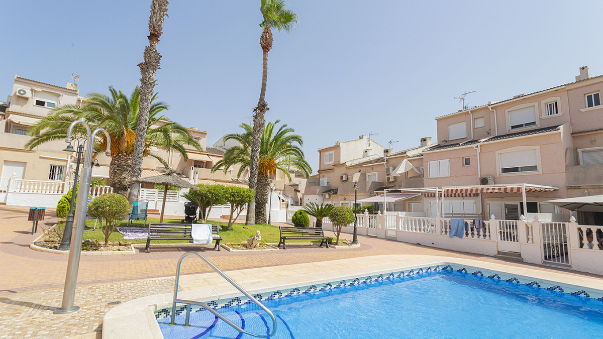 Se vende Adosada de 3 dormitorios en Costa Blanca, Alicante, España