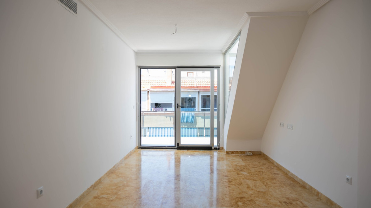 Se vende Ático de 2 dormitorios en Costa Blanca, Alicante, España